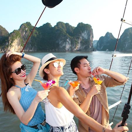 ホテル Charm Boutique Cruise ハロン エクステリア 写真